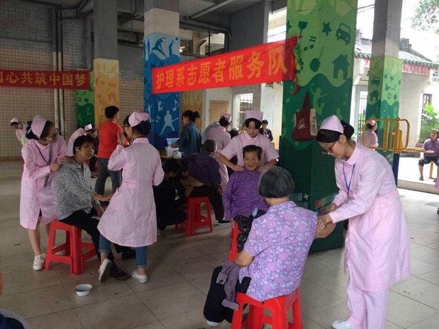 志愿者活动现场2 志愿者活动现场2